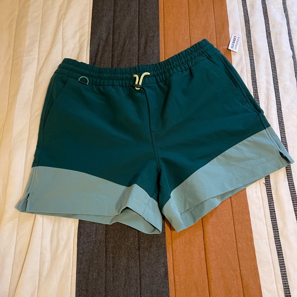 Old Navy shorts, NWT